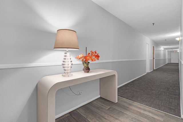 3801 Appian Way 403, Glenview, IL 60025