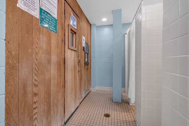 3801 Appian Way 403, Glenview, IL 60025