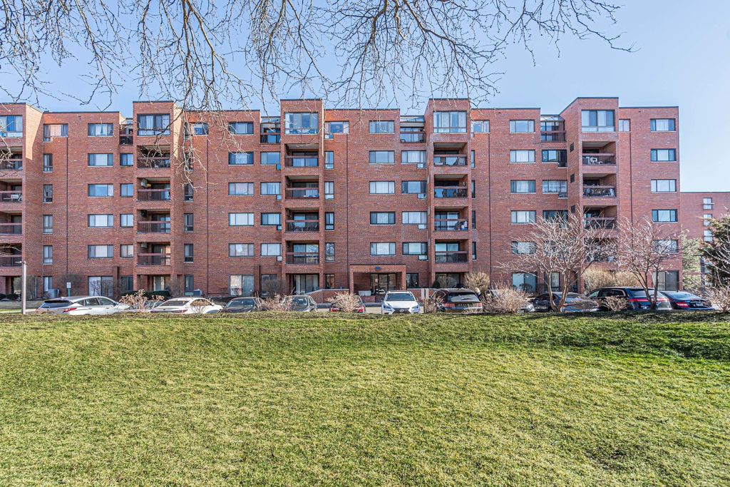 3801 Appian Way 403, Glenview, IL 60025