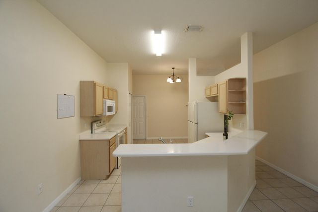 885 Tavernier Circle NE, Palm Bay, FL 32905