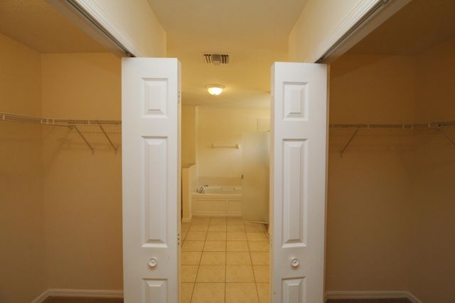 885 Tavernier Circle NE, Palm Bay, FL 32905