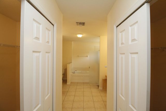 885 Tavernier Circle NE, Palm Bay, FL 32905