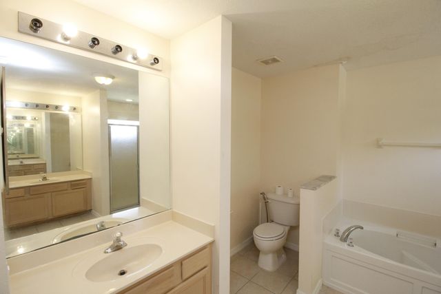 885 Tavernier Circle NE, Palm Bay, FL 32905