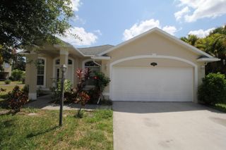 885 Tavernier Circle NE, Palm Bay, FL 32905