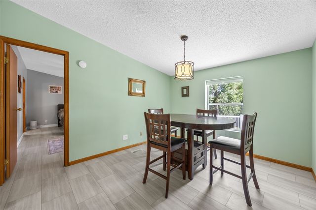 1650 W Forevergreen Road, North Liberty, IA 52317