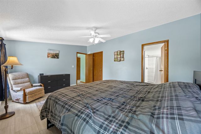 1650 W Forevergreen Road, North Liberty, IA 52317