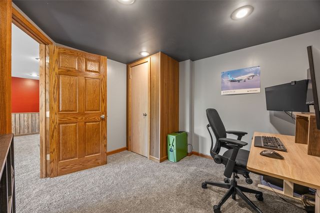 1650 W Forevergreen Road, North Liberty, IA 52317