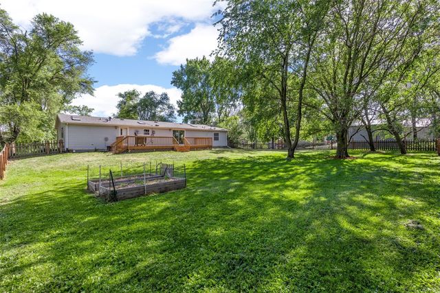 1650 W Forevergreen Road, North Liberty, IA 52317