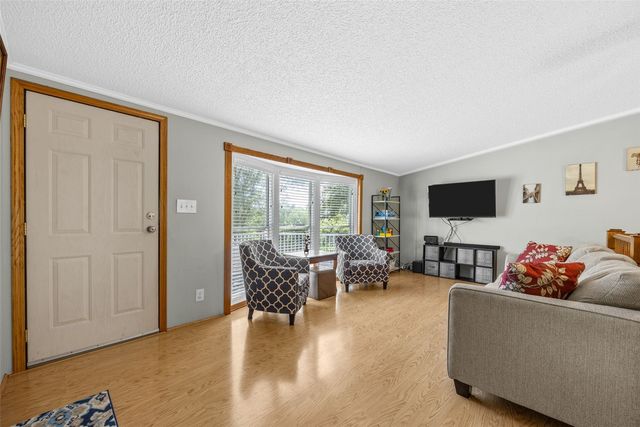 1650 W Forevergreen Road, North Liberty, IA 52317