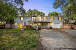 1650 W Forevergreen Road, North Liberty, IA 52317