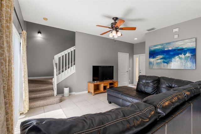 20304 NOBLE OAK PLACE, Tampa, FL 33647