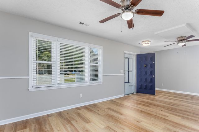 216 Loblolly Ln., Myrtle Beach, SC 29579