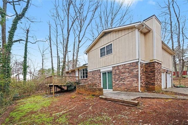 126 W Jousters NW Lane, Lawrenceville, GA 30044