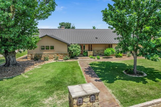 348 Carlson CIR, Buchanan Dam, TX 78609