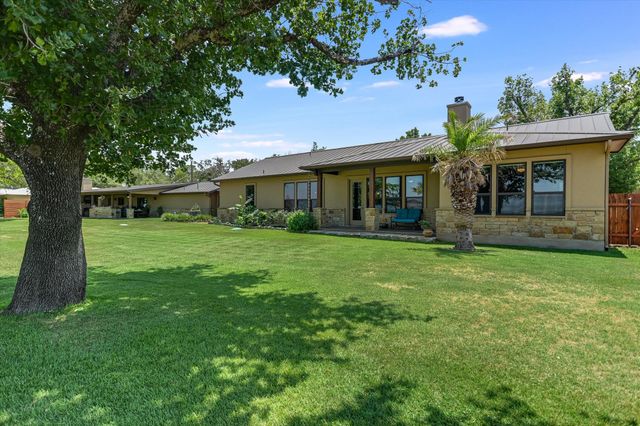 348 Carlson CIR, Buchanan Dam, TX 78609
