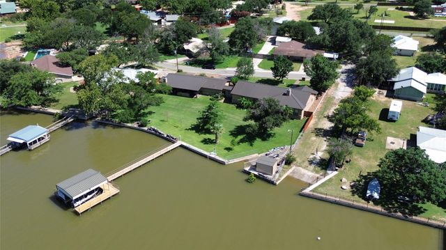 348 Carlson CIR, Buchanan Dam, TX 78609