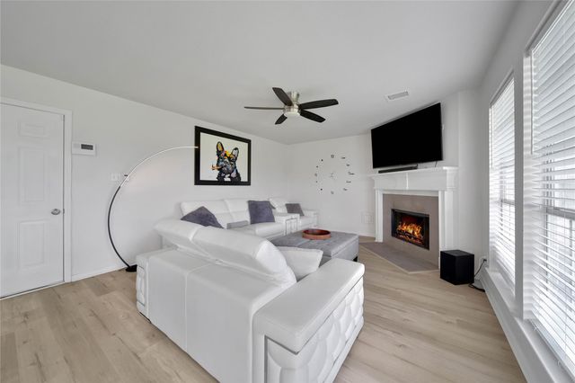 3207 Leila Oaks Drive, Houston, TX 77082