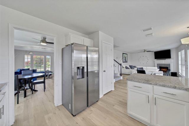 3207 Leila Oaks Drive, Houston, TX 77082
