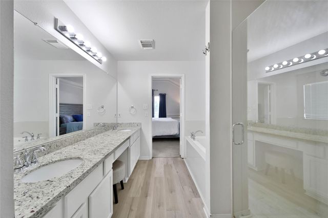3207 Leila Oaks Drive, Houston, TX 77082