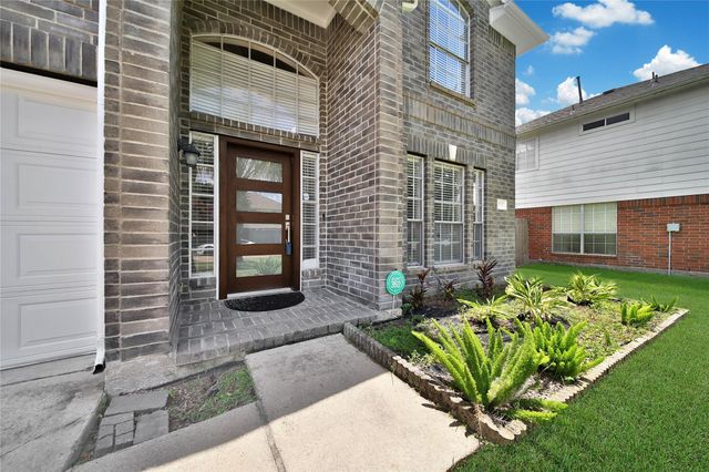 3207 Leila Oaks Drive, Houston, TX 77082