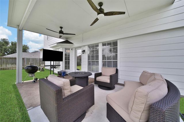 3207 Leila Oaks Drive, Houston, TX 77082
