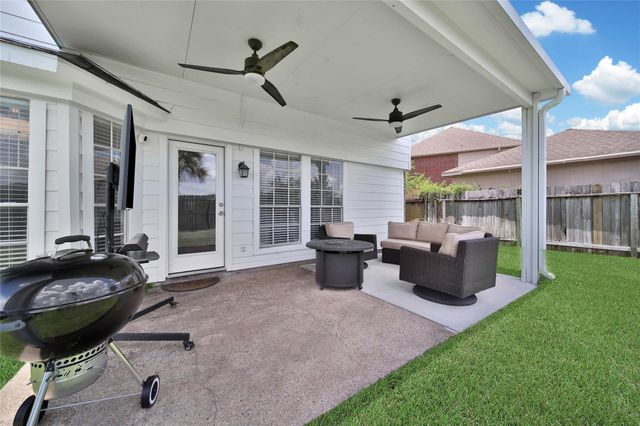 3207 Leila Oaks Drive, Houston, TX 77082