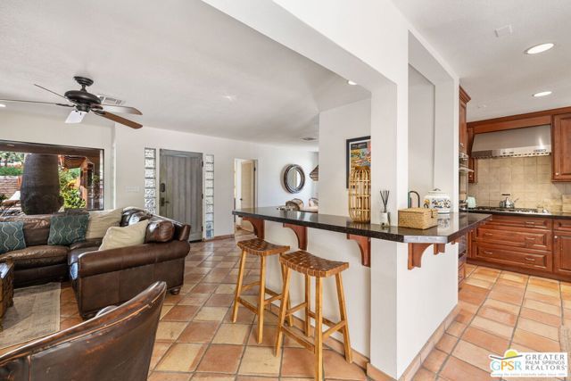 2336 N Girasol Avenue, Palm Springs, CA 92262