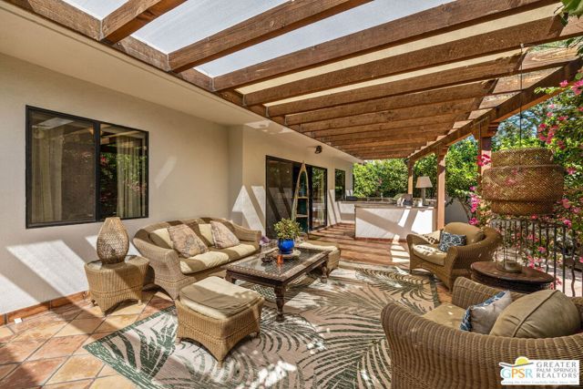 2336 N Girasol Avenue, Palm Springs, CA 92262