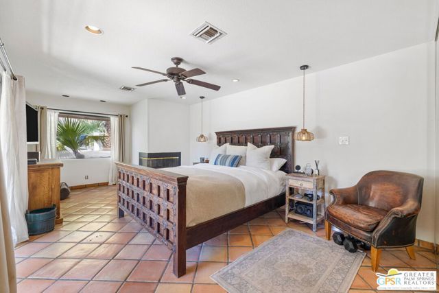 2336 N Girasol Avenue, Palm Springs, CA 92262