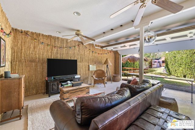 2336 N Girasol Avenue, Palm Springs, CA 92262