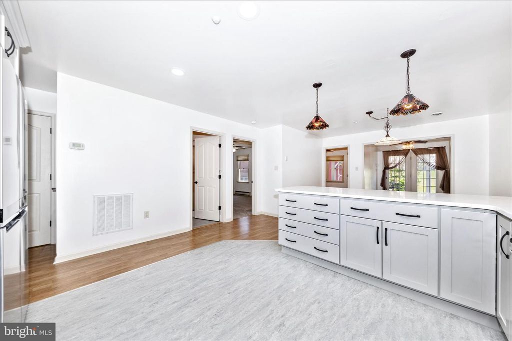 Image 14 of property listing at 372 WINDING OAK DR, Hagerstown, MD 21740