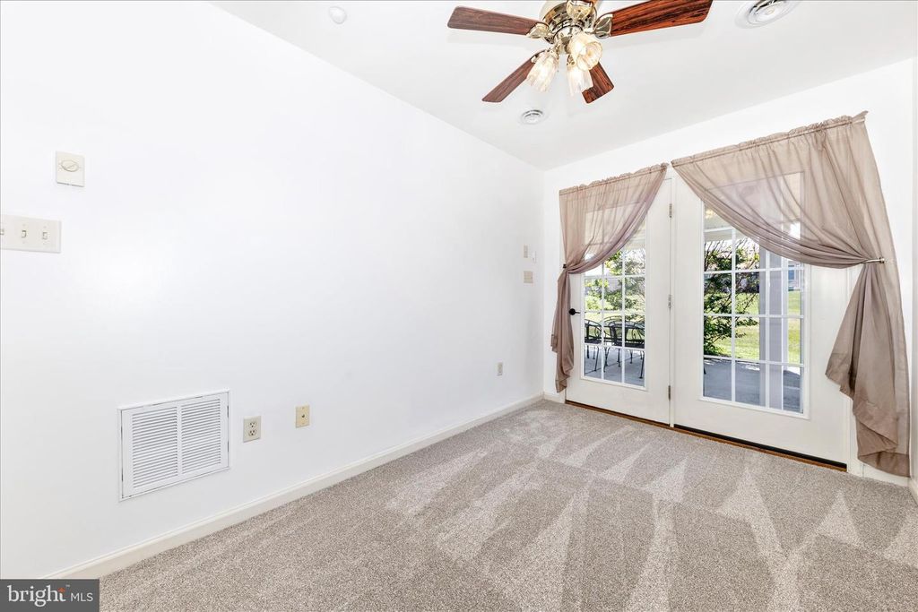 Image 23 of property listing at 372 WINDING OAK DR, Hagerstown, MD 21740