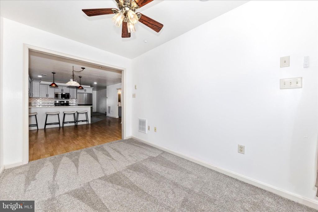 Image 24 of property listing at 372 WINDING OAK DR, Hagerstown, MD 21740