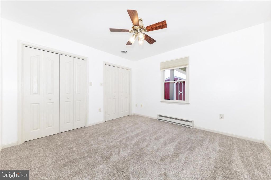 Image 27 of property listing at 372 WINDING OAK DR, Hagerstown, MD 21740