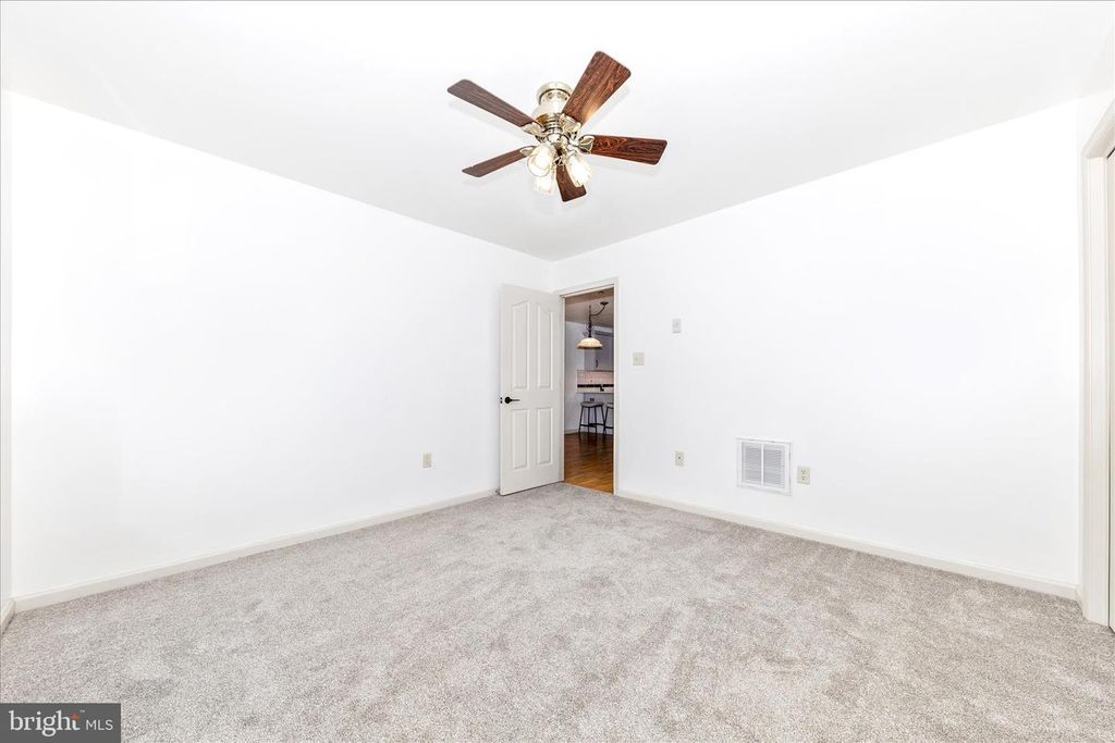 Image 29 of property listing at 372 WINDING OAK DR, Hagerstown, MD 21740