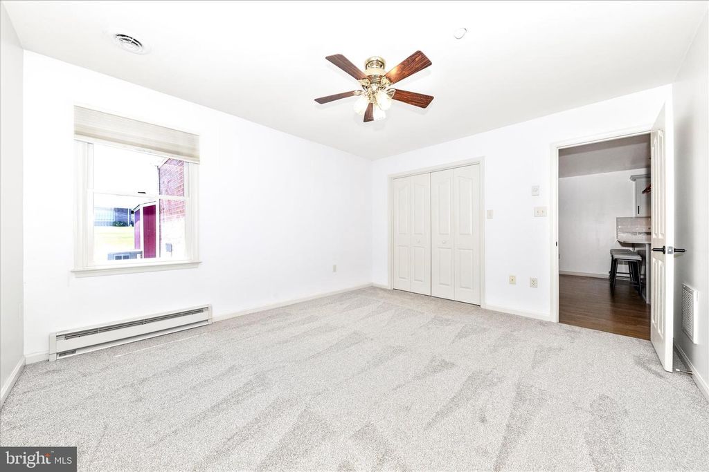 Image 34 of property listing at 372 WINDING OAK DR, Hagerstown, MD 21740