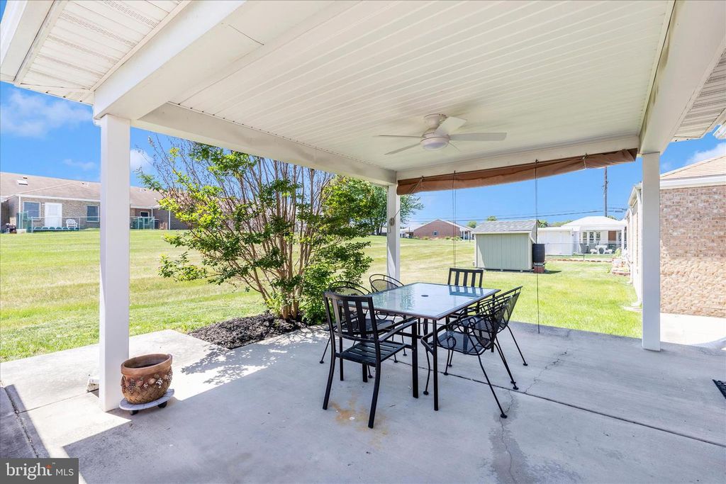 Image 43 of property listing at 372 WINDING OAK DR, Hagerstown, MD 21740