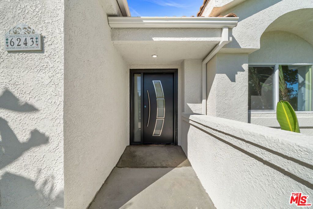 6243 Fallbrook Avenue, Woodland Hills, CA 91367 — photo 5