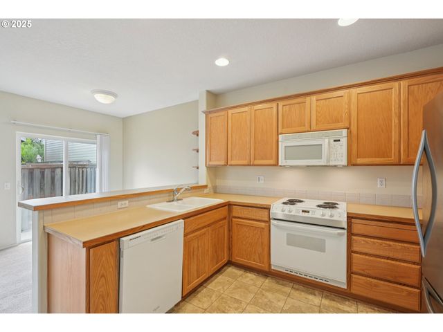 6538 Ne FOREST Ln, Hillsboro, OR 97124