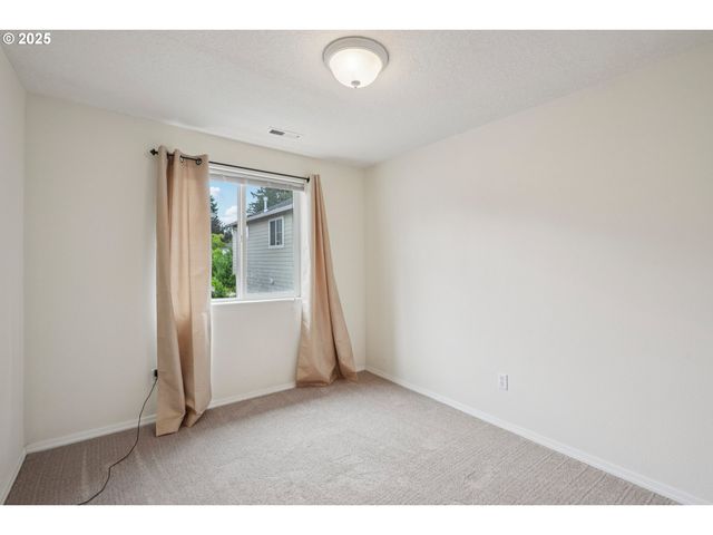 6538 Ne FOREST Ln, Hillsboro, OR 97124