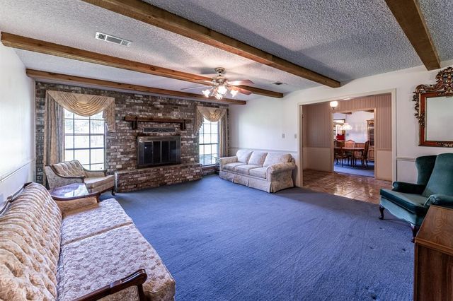 17 Briar Meadow, Huntsville, TX 77320