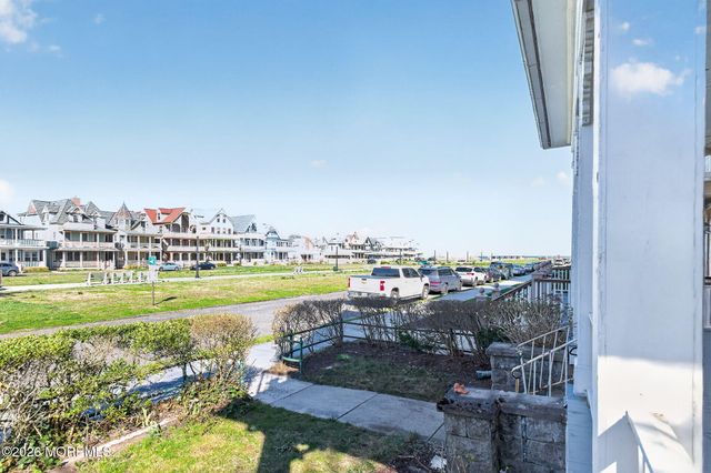 42 Ocean Pathway, Ocean Grove, NJ 07756
