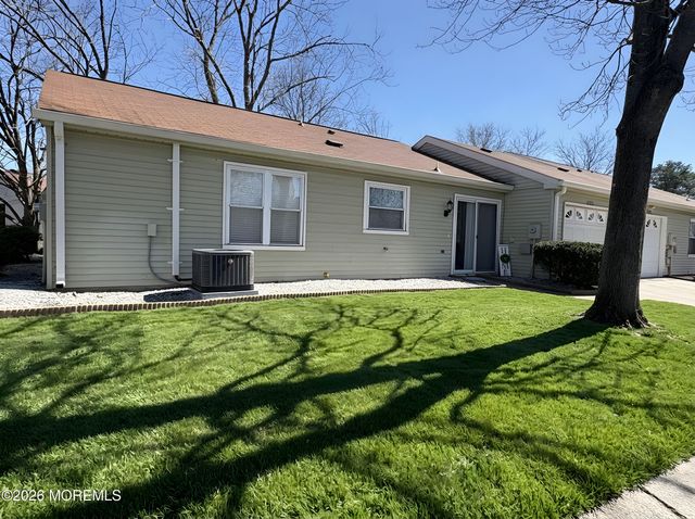 873B Liverpool Circle, Manchester, NJ 08759