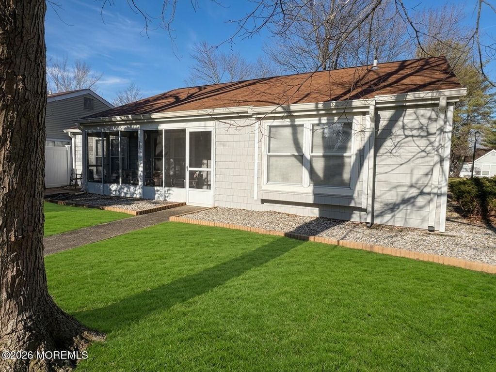 873B Liverpool Circle, Manchester, NJ 08759