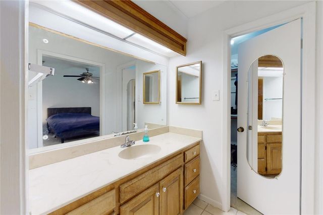 800 Azalea Court, College Station, TX 77840