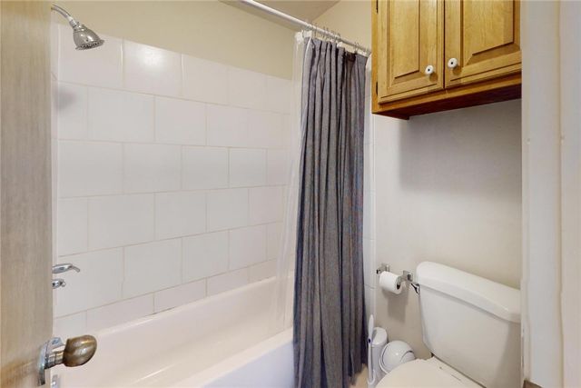 800 Azalea Court, College Station, TX 77840