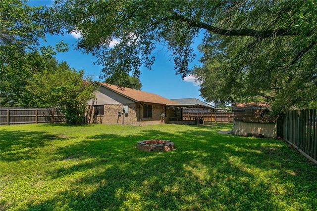 800 Azalea Court, College Station, TX 77840