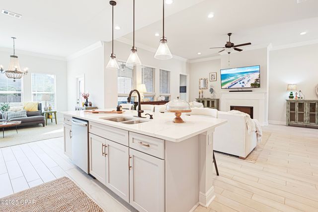 198 Blaze Boulevard, Freeport, FL 32439