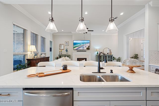 198 Blaze Boulevard, Freeport, FL 32439