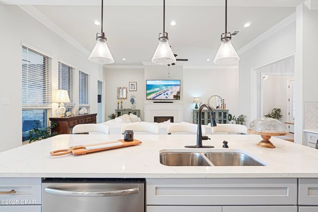 198 Blaze Boulevard, Freeport, FL 32439